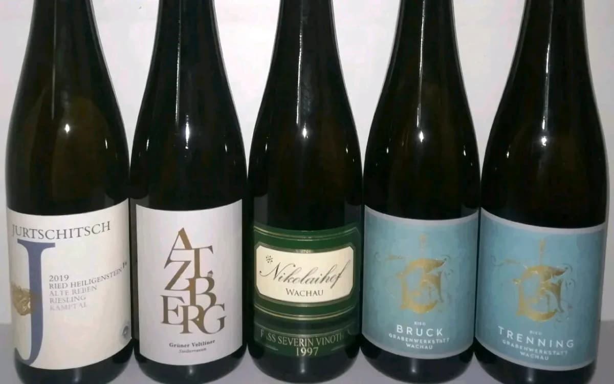 Liste ca 80fl, Wachau, DE Riesling, ein wenig Rot - image 2