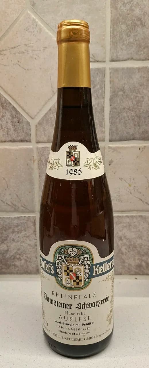 St. Josefs-Kellerei Dirmsteiner Schwarzerde Auslese (Huxelrebe) - image 1