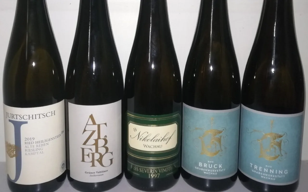 Liste ca 90fl, Wachau, DE Riesling, ein wenig Rot - image 3