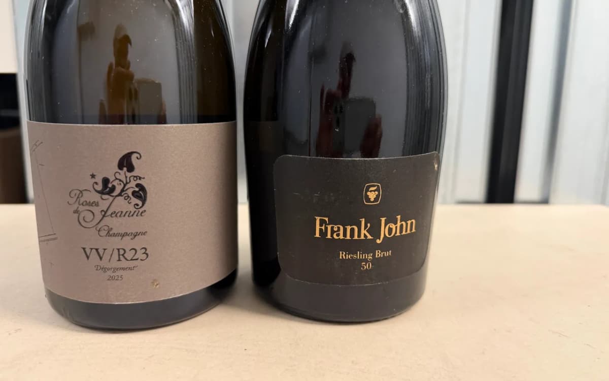 Frank John Riesling Brut 50; Roses de Jeanne Champagne VV/R23 - image 2