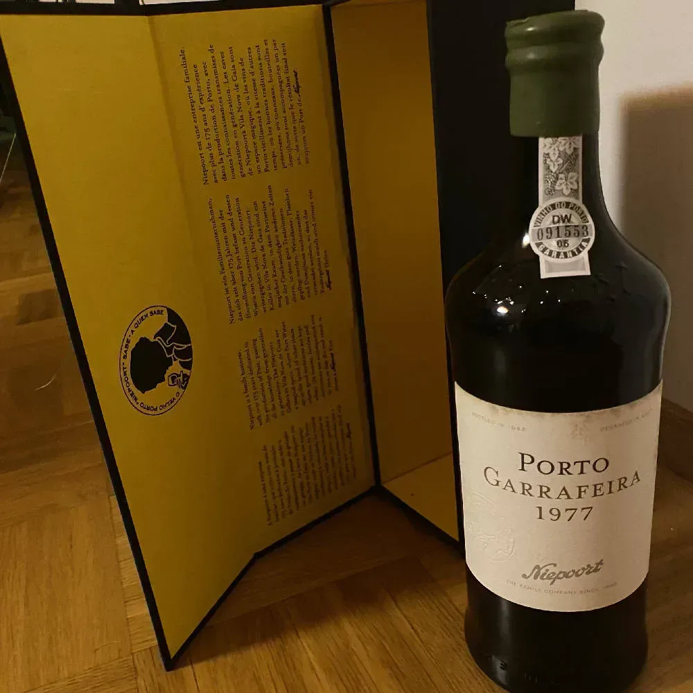 Porto Garrafeira (Niepoort) - image 3