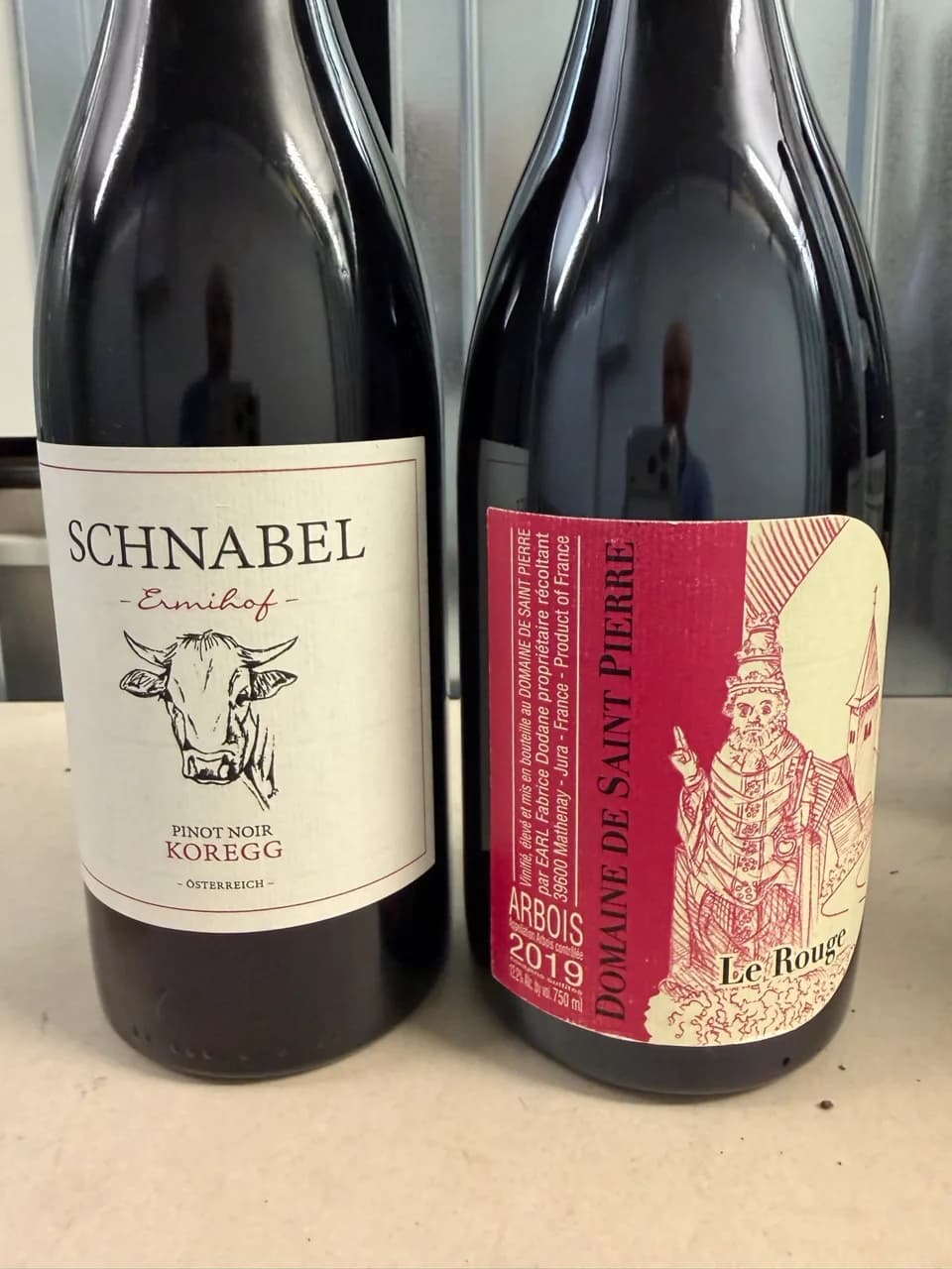 Schnabel Emilhof Pinot Noir Koregg; Domaine de Saint Pierre Le Rouge (Arbois) - image 1